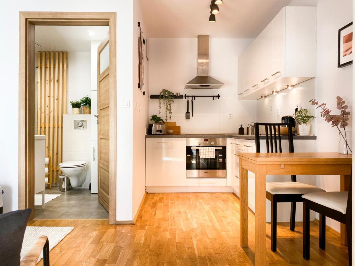 Charming Studio For Couples In The Heart Of Cracow คราคูฟ ภายนอก รูปภาพ