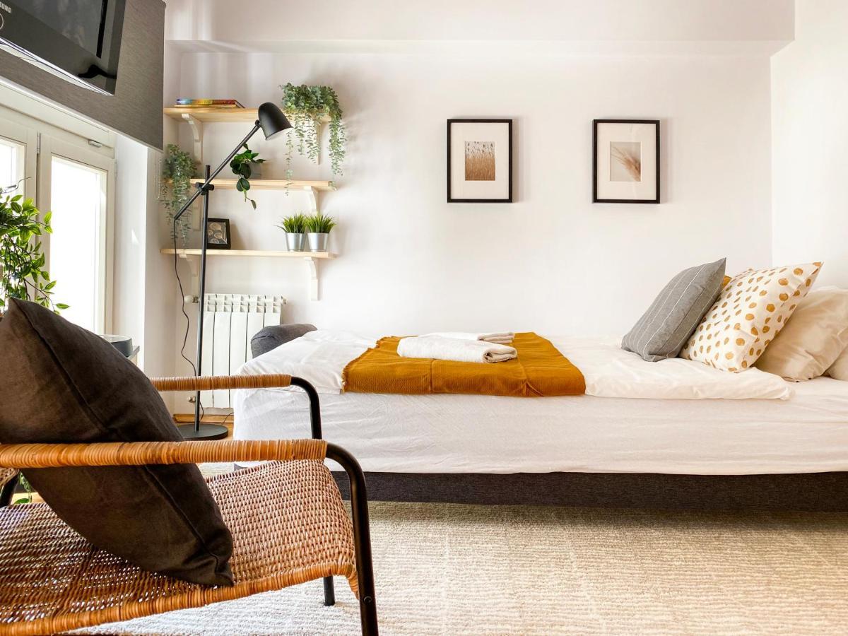 Charming Studio For Couples In The Heart Of Cracow คราคูฟ ภายนอก รูปภาพ
