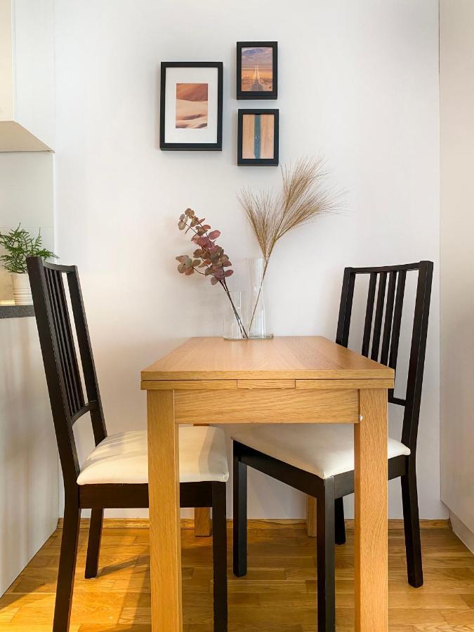 Charming Studio For Couples In The Heart Of Cracow คราคูฟ ภายนอก รูปภาพ